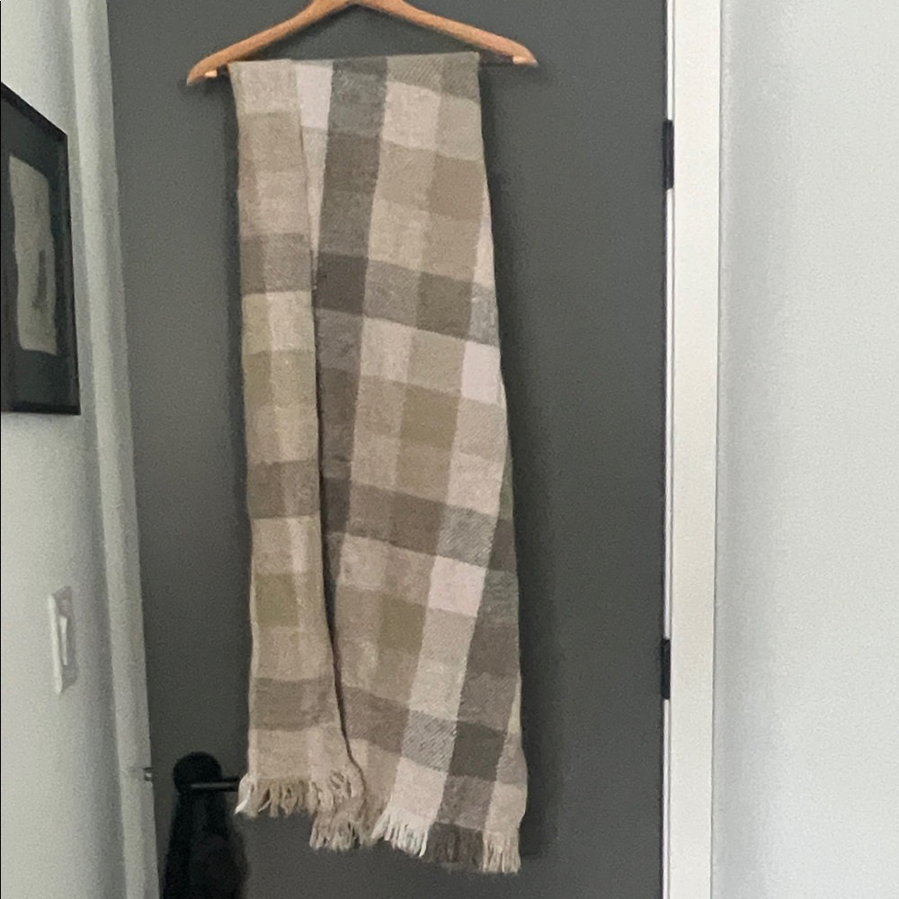 Beige Handwoven Scarf - Picture 2 of 5